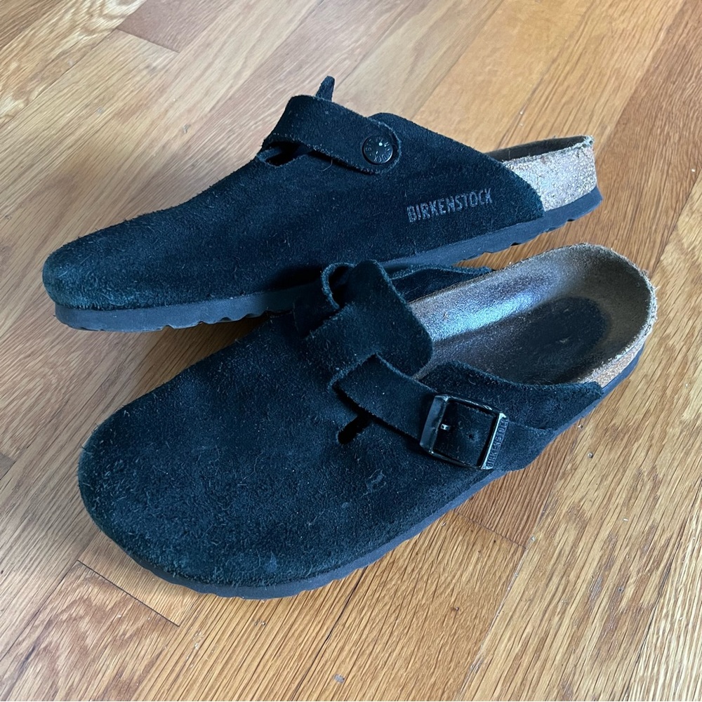 *SOLD* Birkenstock boston clogs black suede